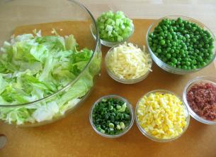 How do you make pea salad?